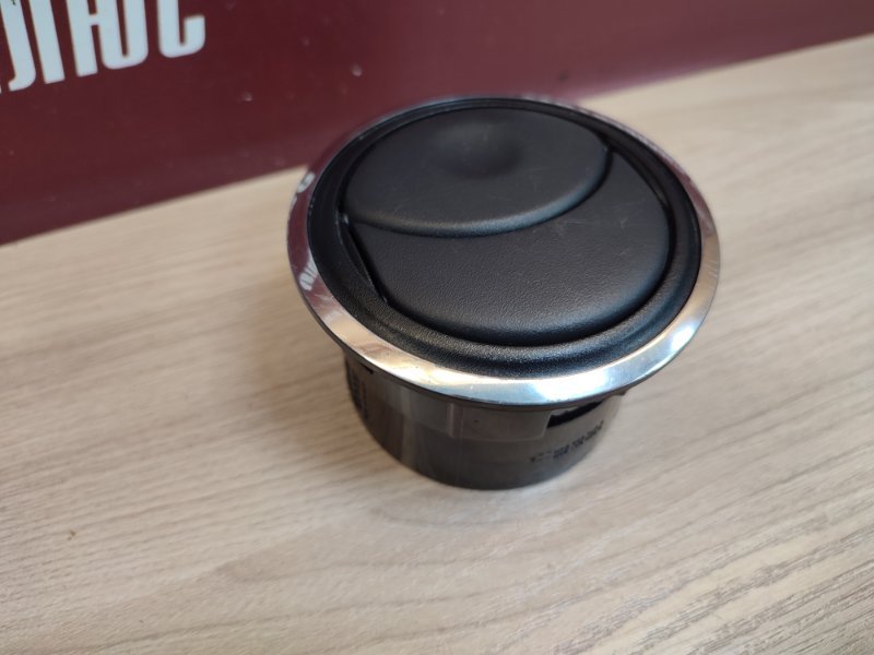 Воздушный дефлектор салона