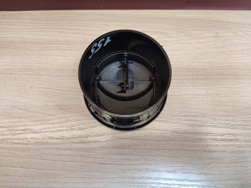 Воздушный дефлектор салона