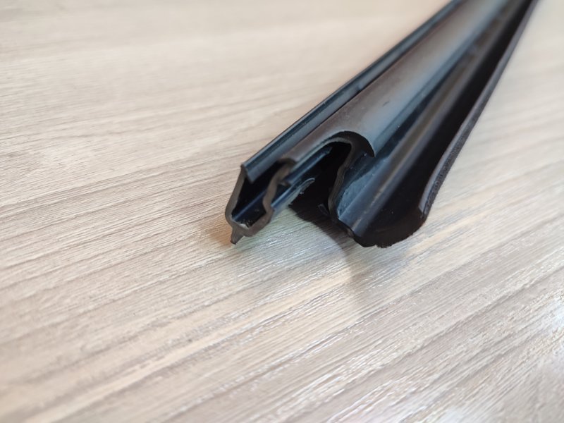 Уплотнитель стекла двери внутренний