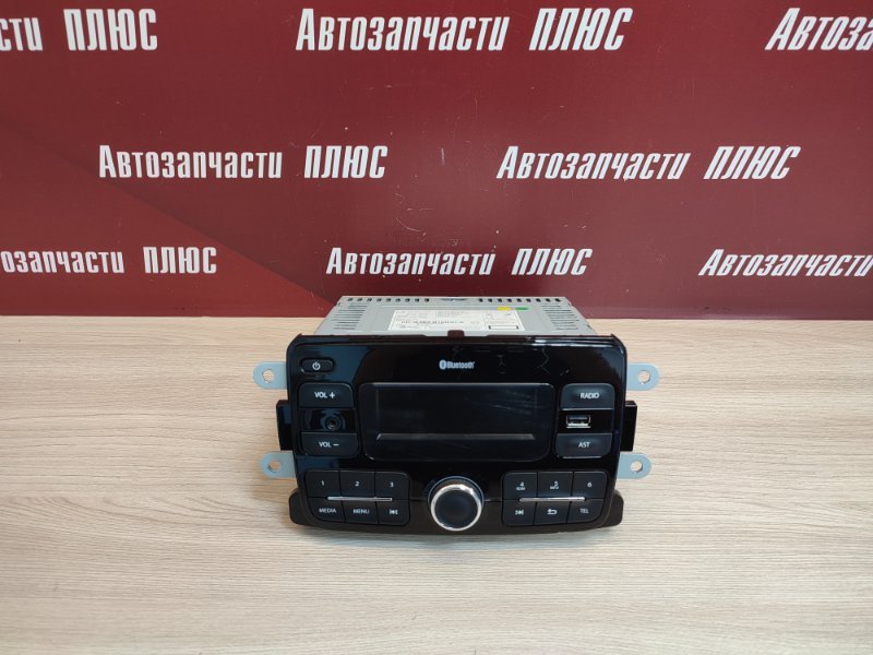 Магнитола штатная