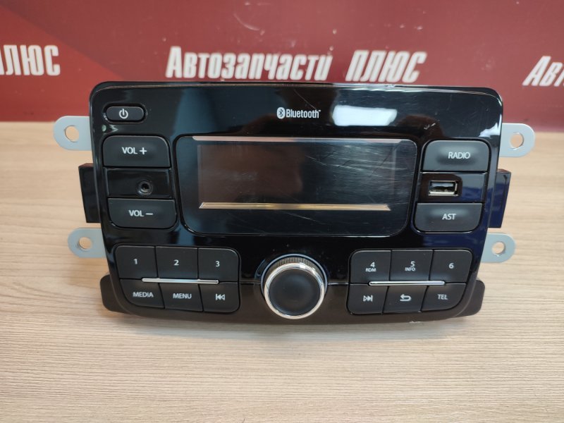 Магнитола штатная
