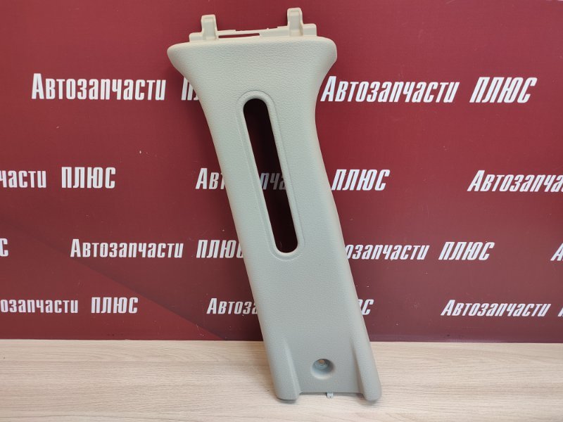 Обшивка средней стойки