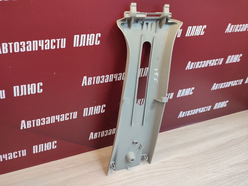 Обшивка средней стойки