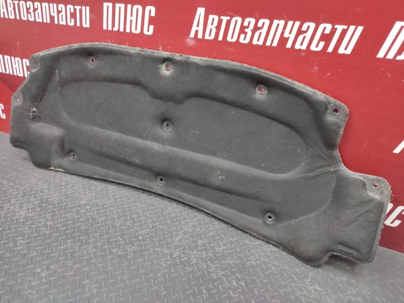 Обшивка капота
