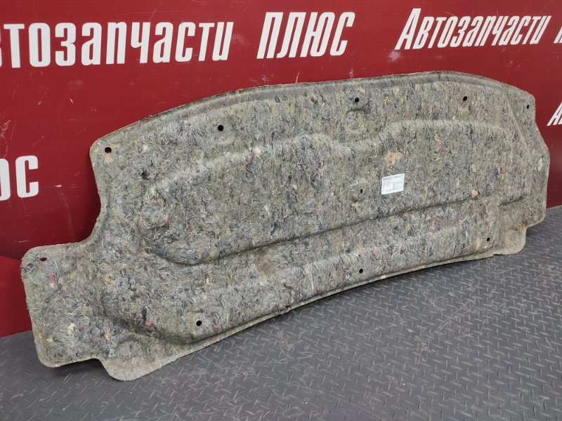 Обшивка капота