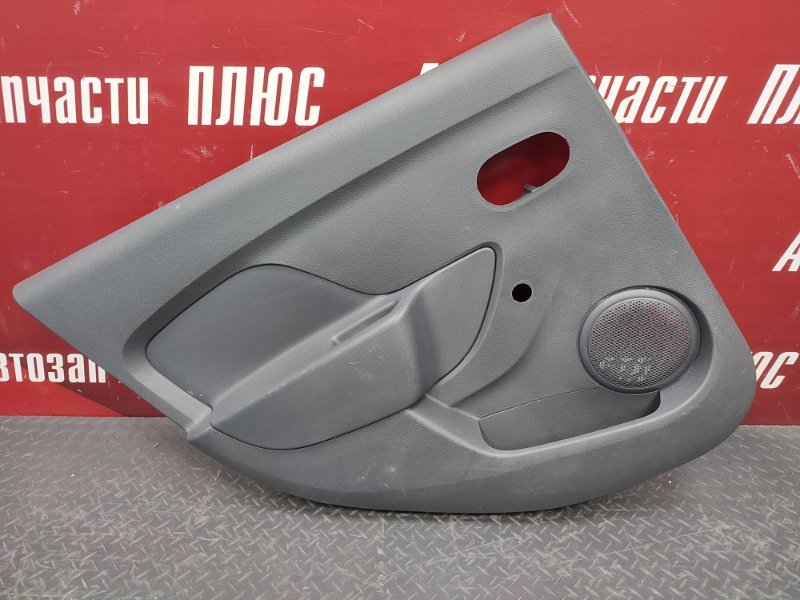 Обшивка боковой двери