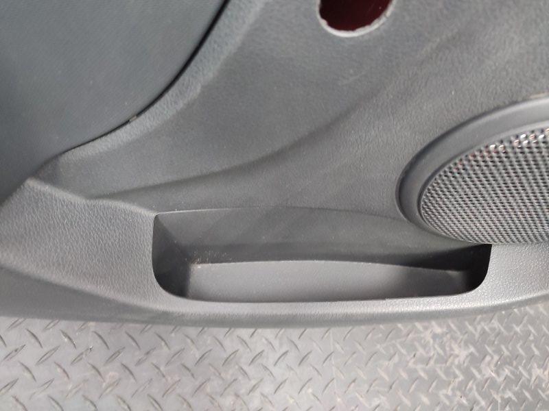 Обшивка боковой двери