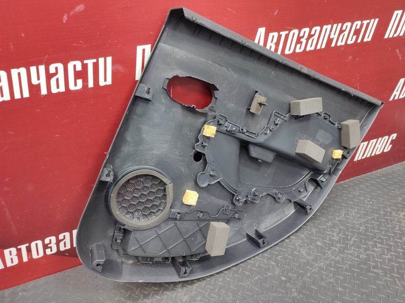 Обшивка боковой двери