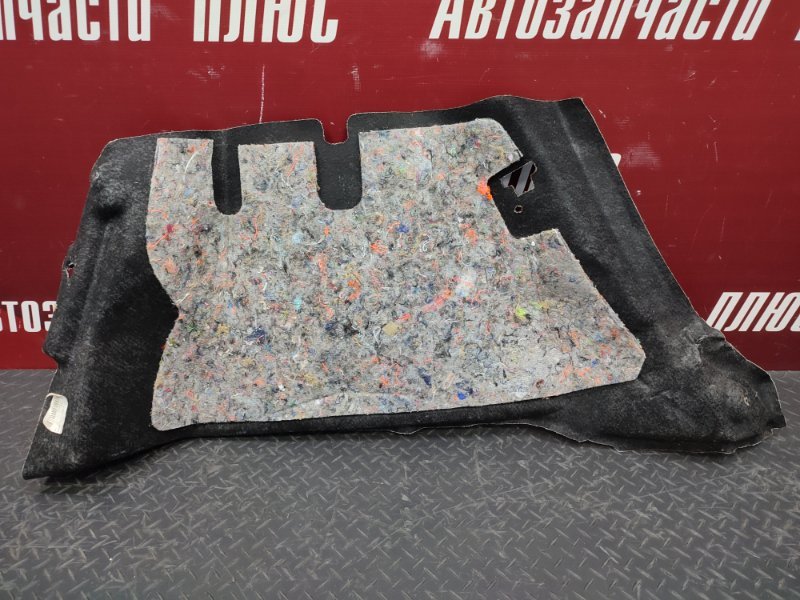 Обшивка багажника