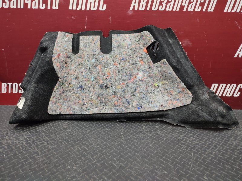 Обшивка багажника