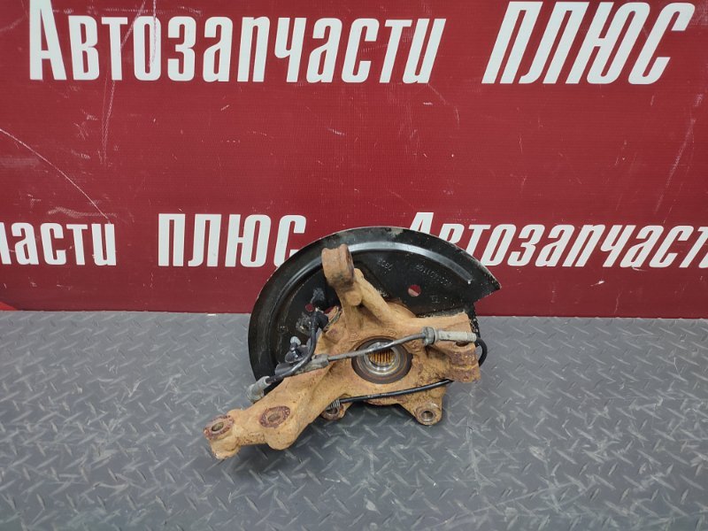 Кулак поворотный