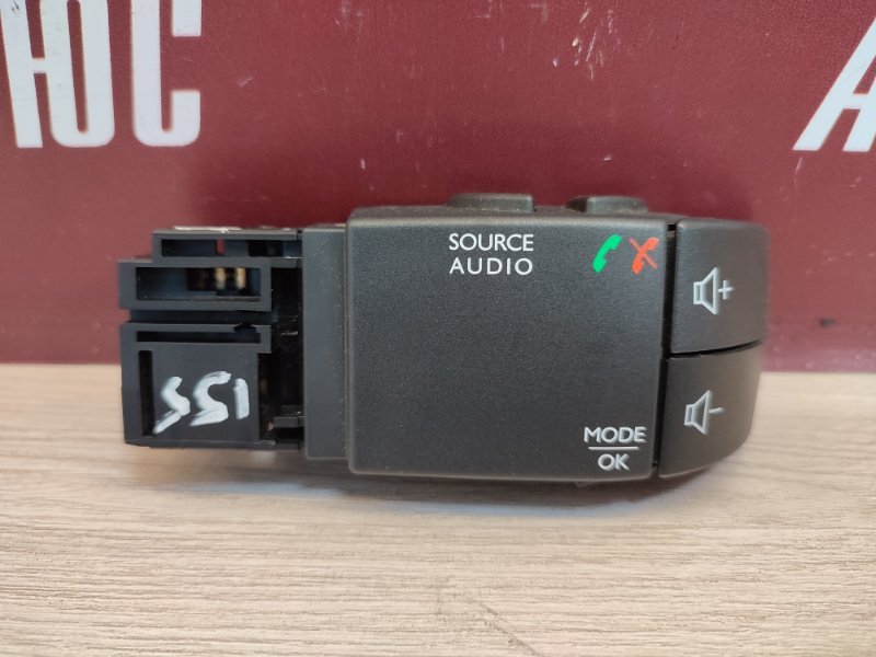 Джойстик управления магнитолой