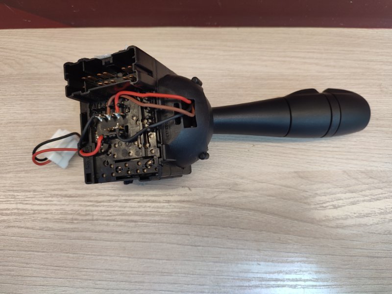 подрулевой переключатель