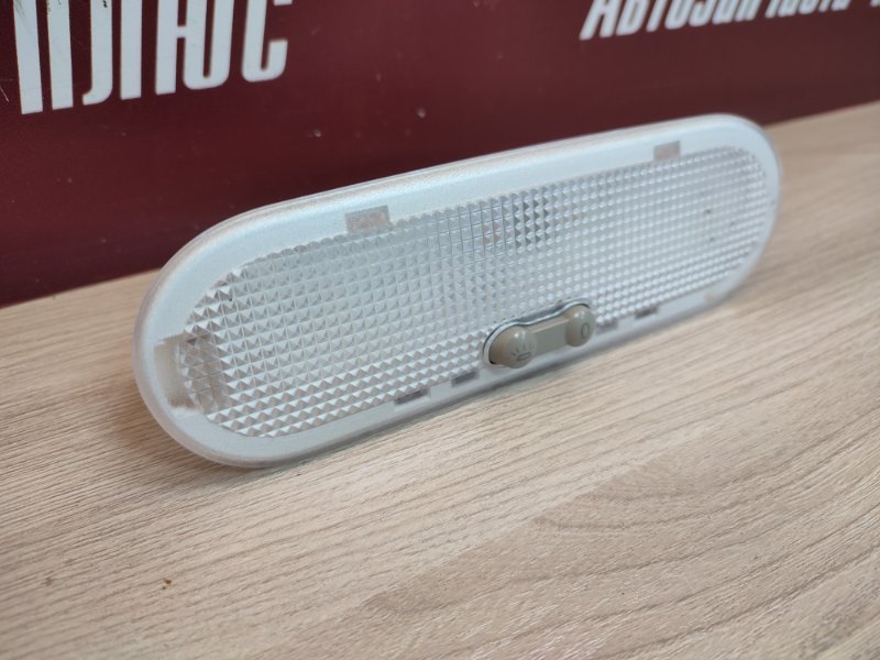 плафон освещения салона