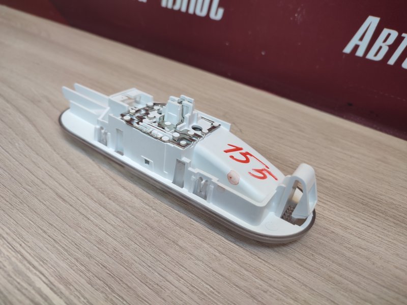 плафон освещения салона