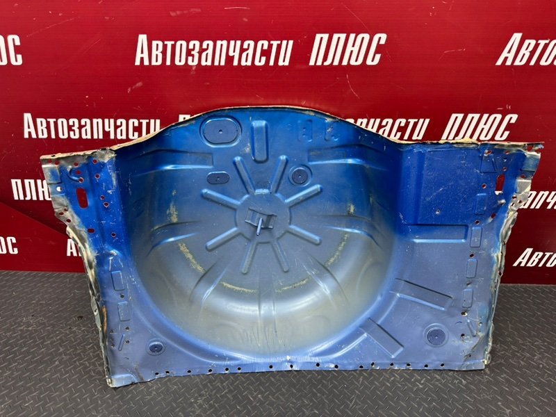 Ниша запасного колеса