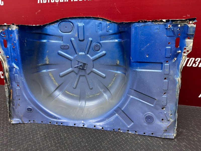 Ниша запасного колеса