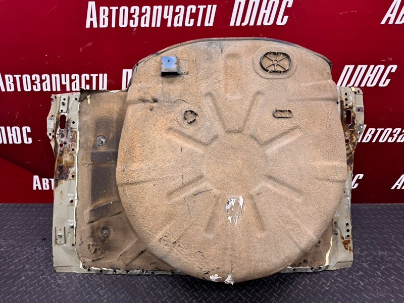 Ниша запасного колеса