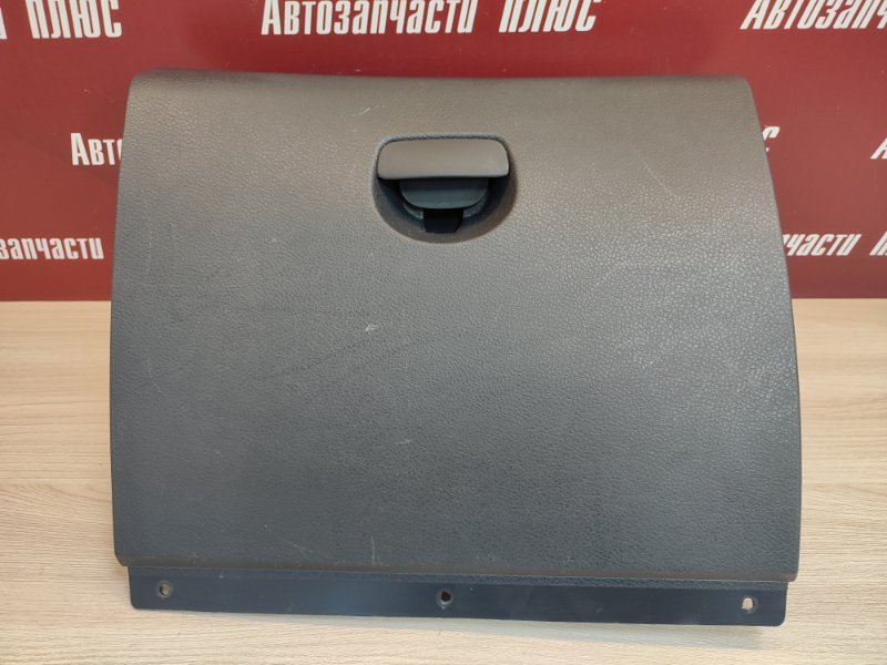 Крышка бардачка