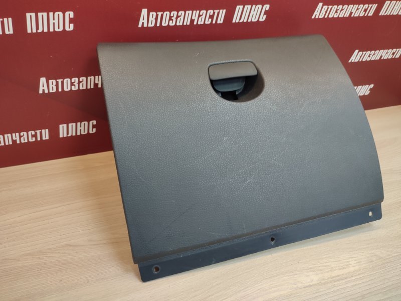 Крышка бардачка