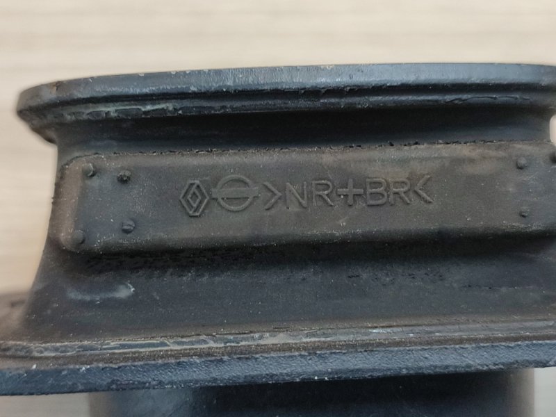 Опора двигателя