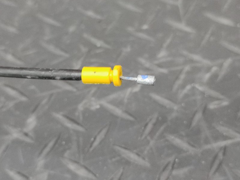 Трос замка капота