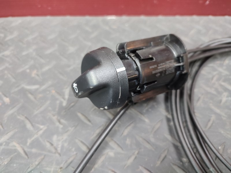 Трос замка капота