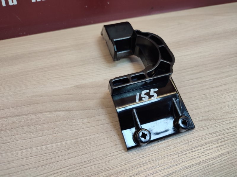 Кронштейн замка багажника