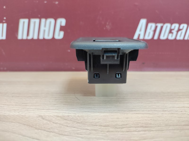 Кнопка стеклоподъемника