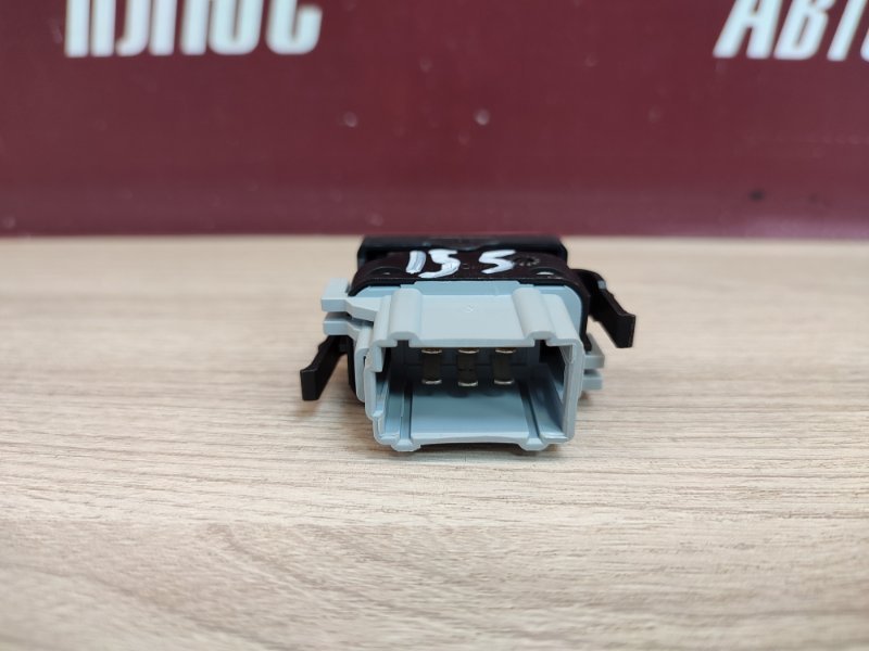 Кнопка обогрева сидений