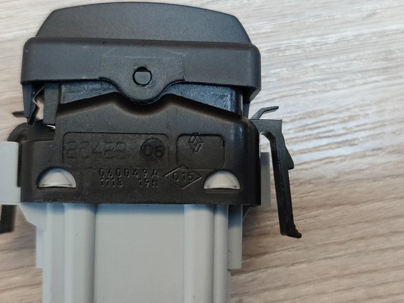 Кнопка обогрева сидений