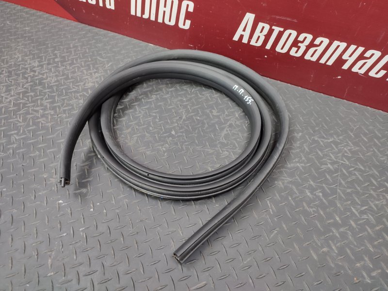 Уплотнитель проема      двери