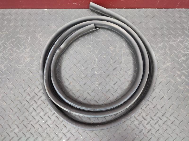 Уплотнитель проема      двери