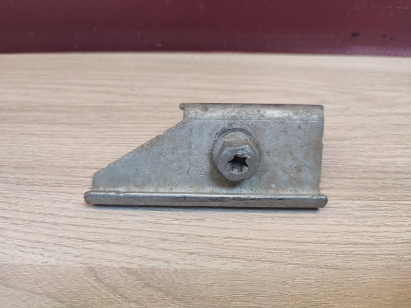 Крепление акб