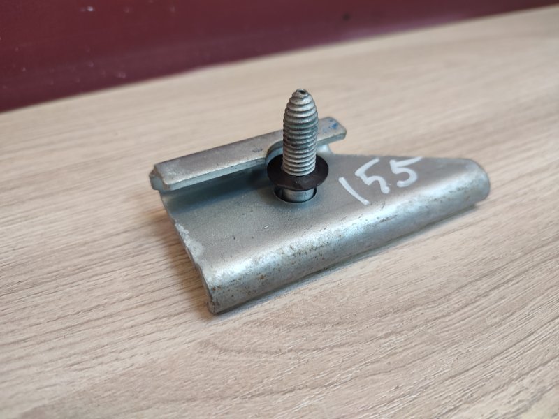 Крепление акб