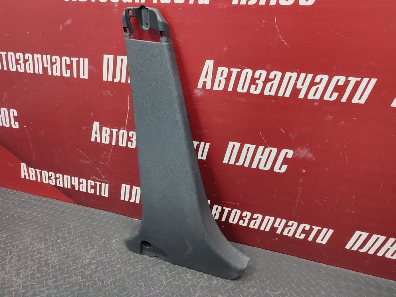 Обшивка средней стойки