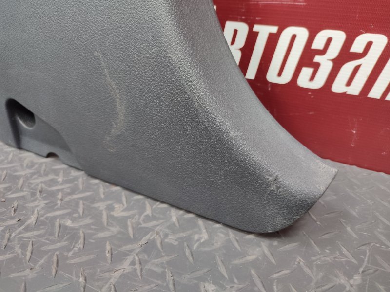 Обшивка средней стойки