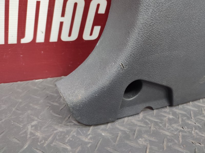 Обшивка средней стойки