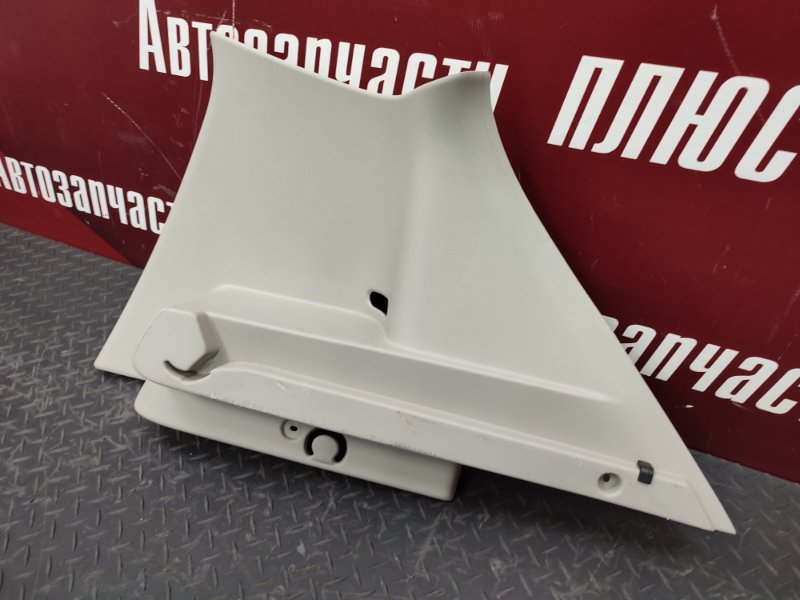 Держатель задней полки