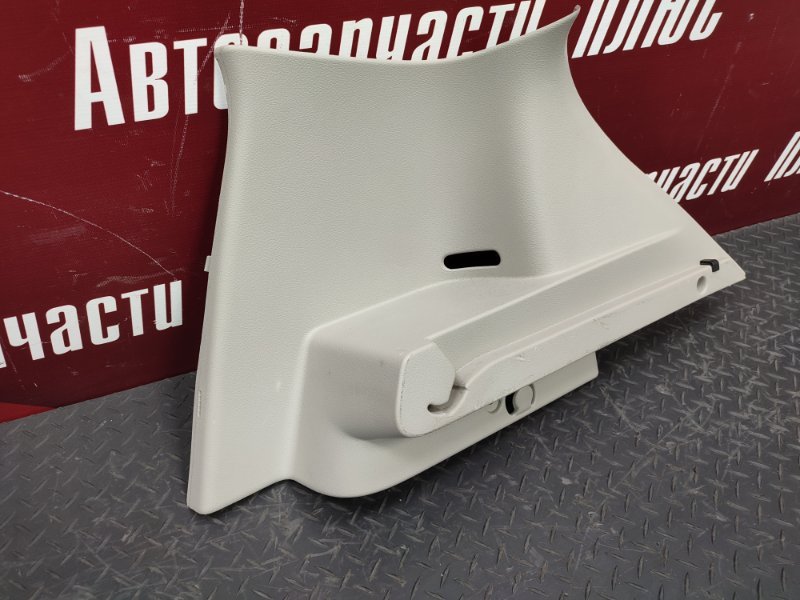 Держатель задней полки