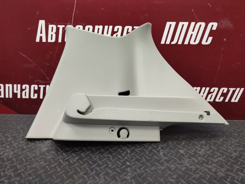 Держатель задней полки