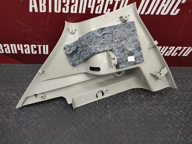 Держатель задней полки