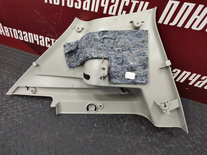 Держатель задней полки