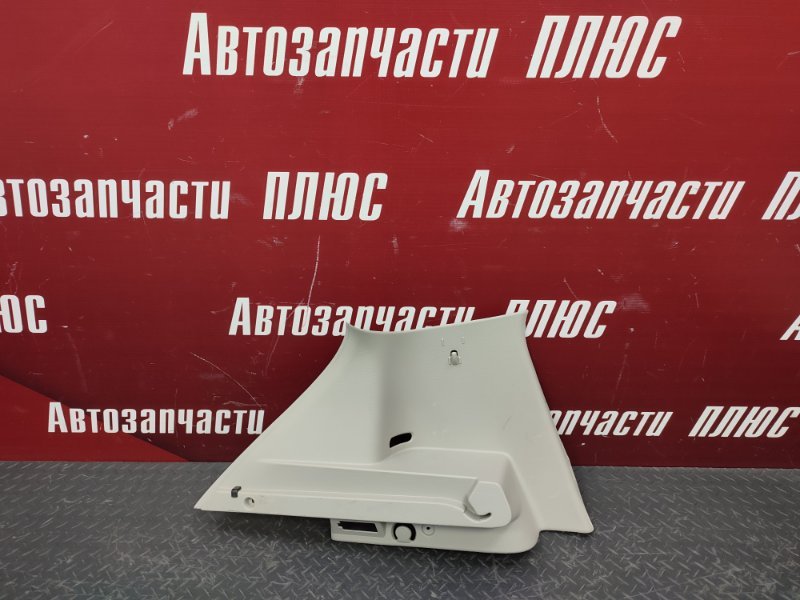 Держатель задней полки