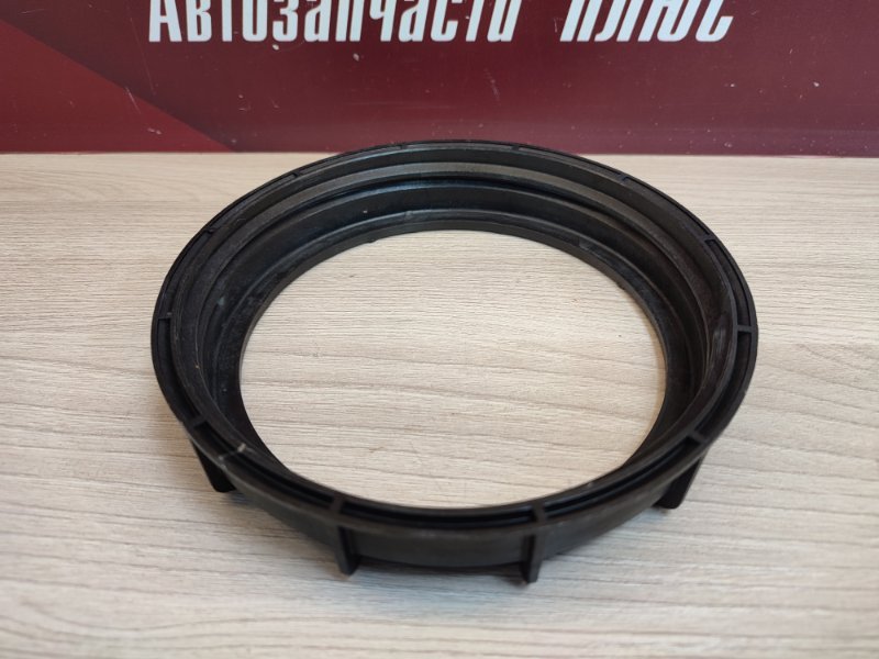 Крышка бензонасоса