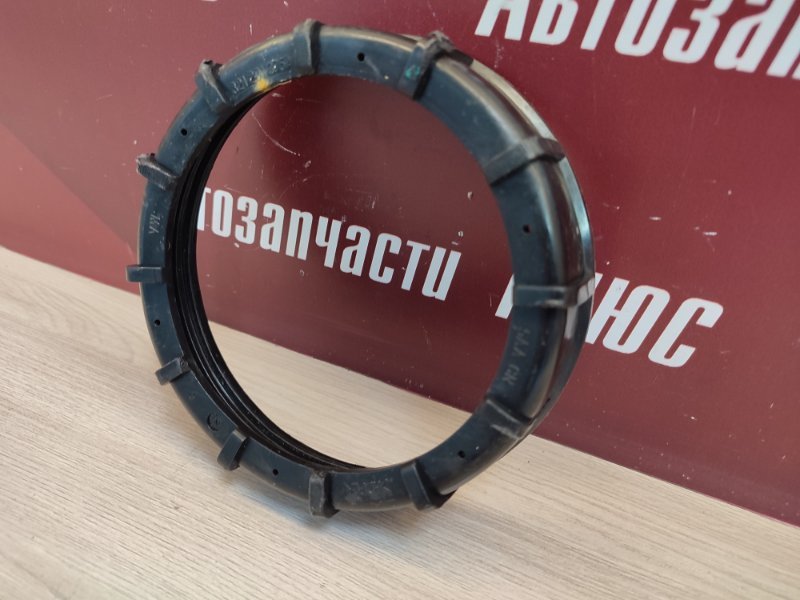 Крышка бензонасоса