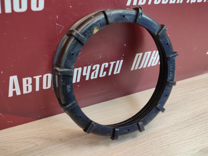 Крышка бензонасоса
