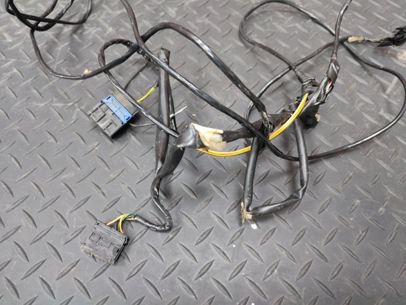 Проводка крышки багажника