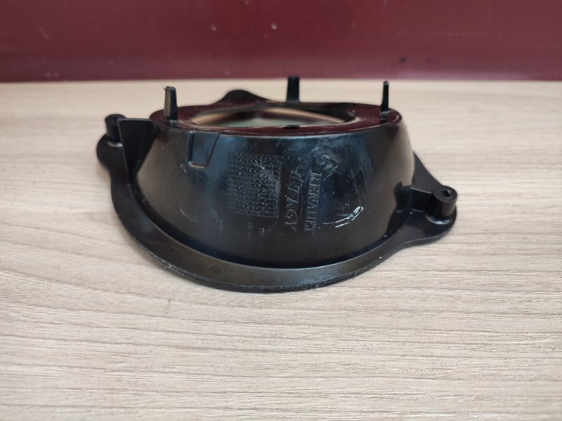 Горловина лючка бензобака