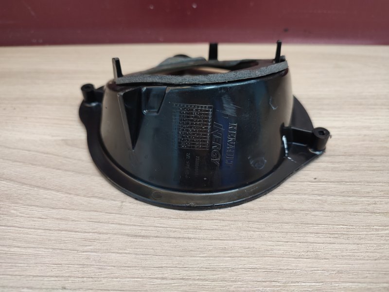 Горловина лючка бензобака